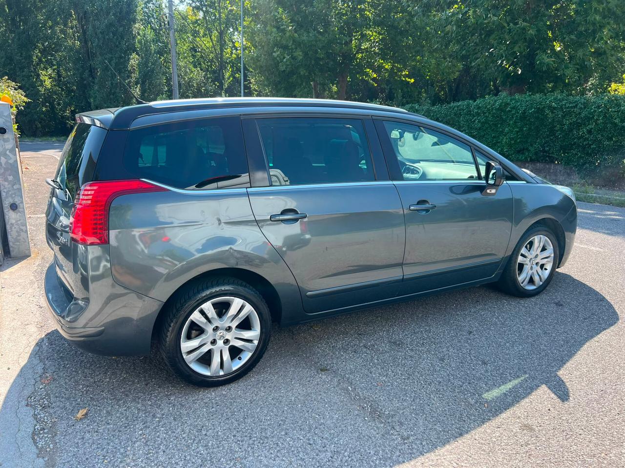 Peugeot 5008 1.6 DIESEL 7 POSTI