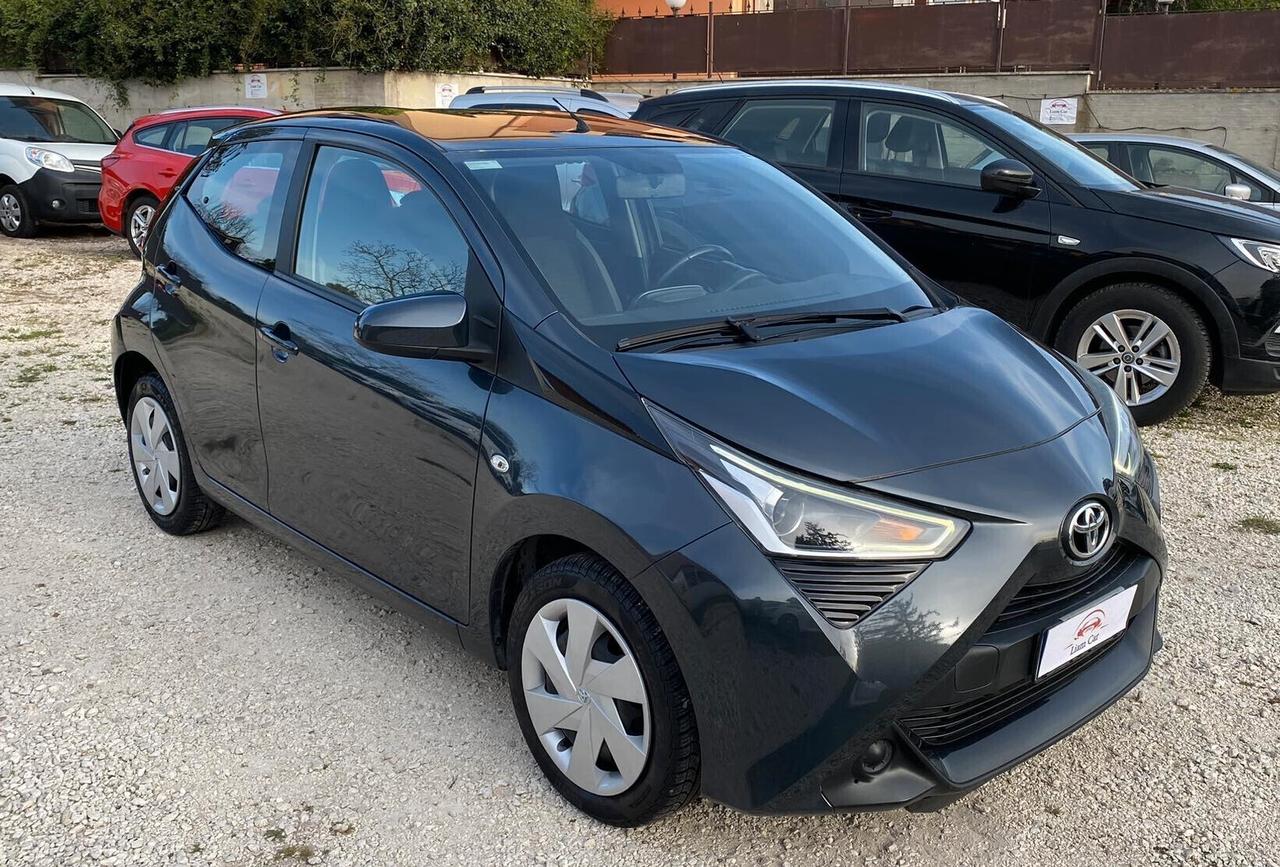 Toyota Aygo 1.0 VVT-i 69 CV 5 porte x-business