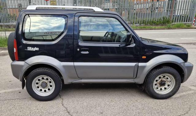 SUZUKI Jimny 1.3i 16V cat 4WD JLX Più