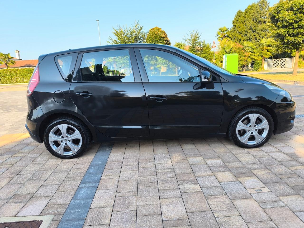 Renault Scenic Scénic X-Mod 1.5 dCi 110CV Luxe