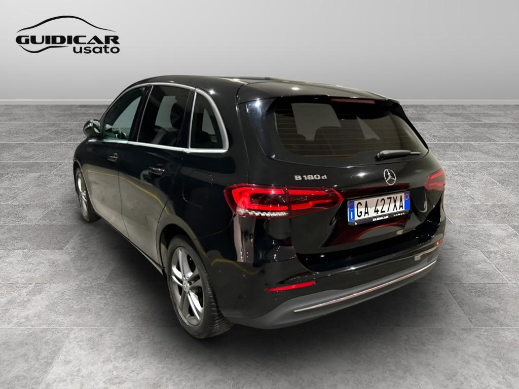 Mercedes-Benz Classe B - W247 2018 - B 180 d Sport Plus auto