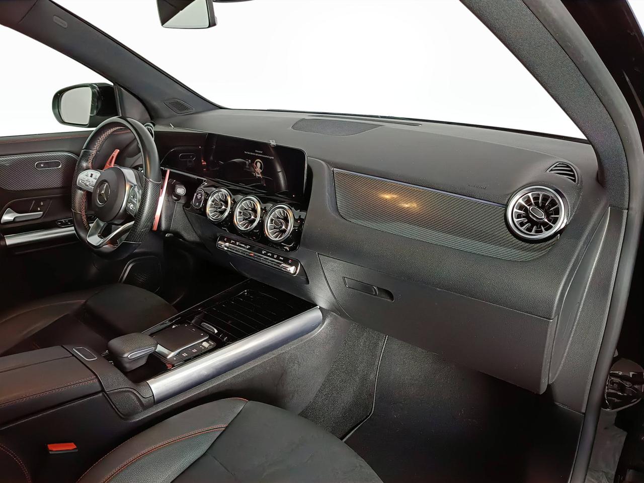 Mercedes-Benz GLA-H247 2020 - GLA-H247 2020 - GLA 180 d Premium auto
