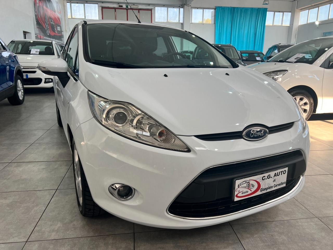 Ford Fiesta 1.4 TDCi 70CV - TITANIUM - 2011