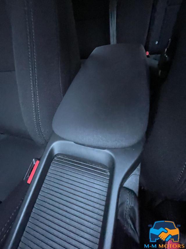 VOLVO V40 Kinetic con 12 mesi garanzia