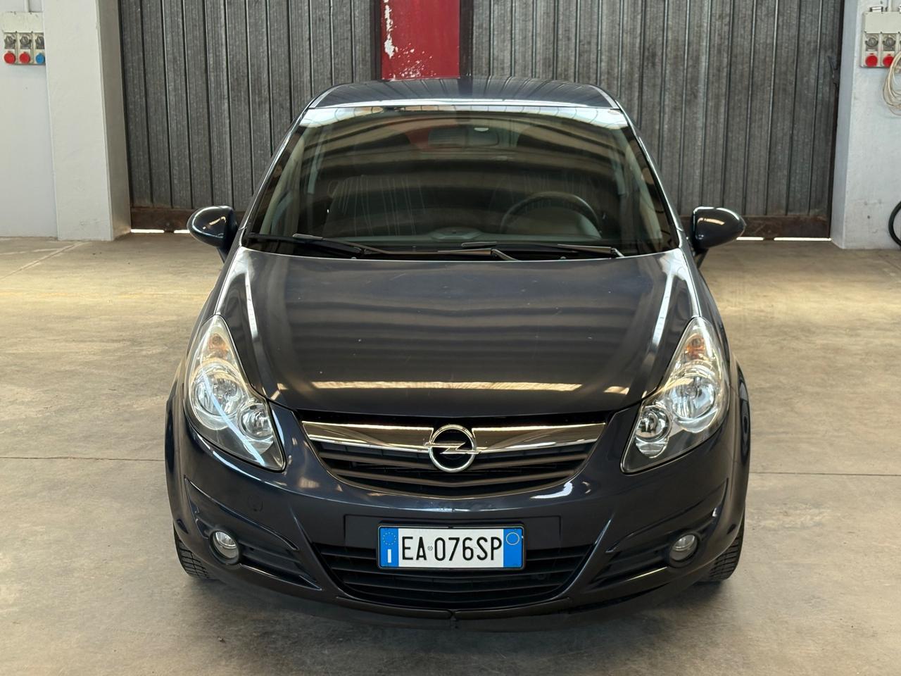 Opel Corsa 1.2 3 porte Sport