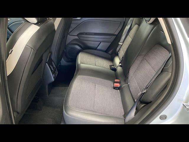 Renault Captur 1.6 E-Tech hybrid Intens 145cv auto
