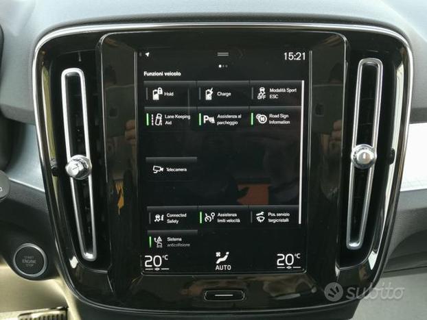 VOLVO XC40 T4 Recharge Plug-in Hybrid Inscriptio