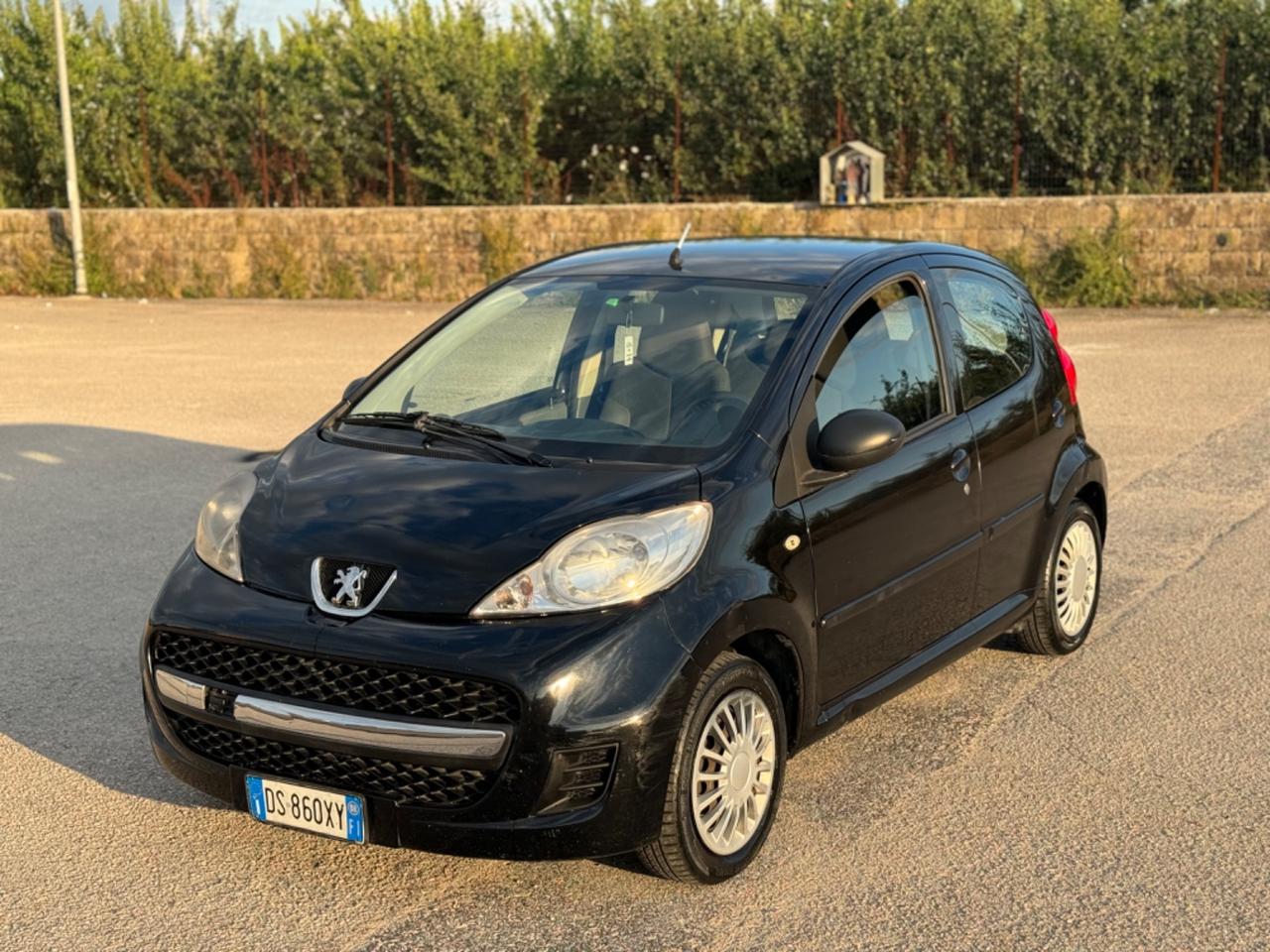 Peugeot 107 1.0 68CV cambio Automatico 2009 con impianto GPL