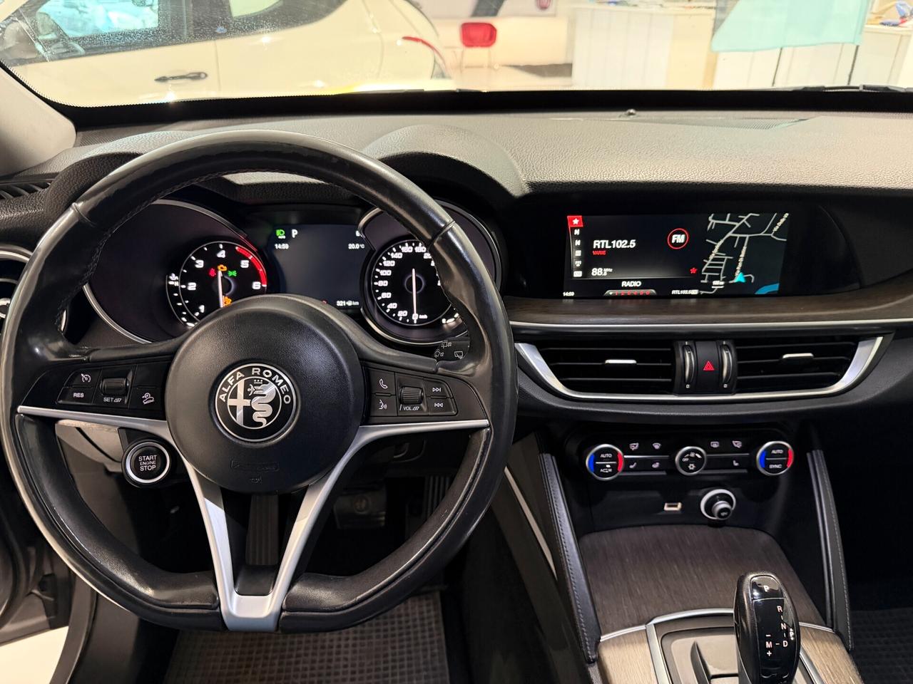 Alfa Romeo Stelvio 2.2 Turbodiesel 210 CV AT8 Q4 Executive