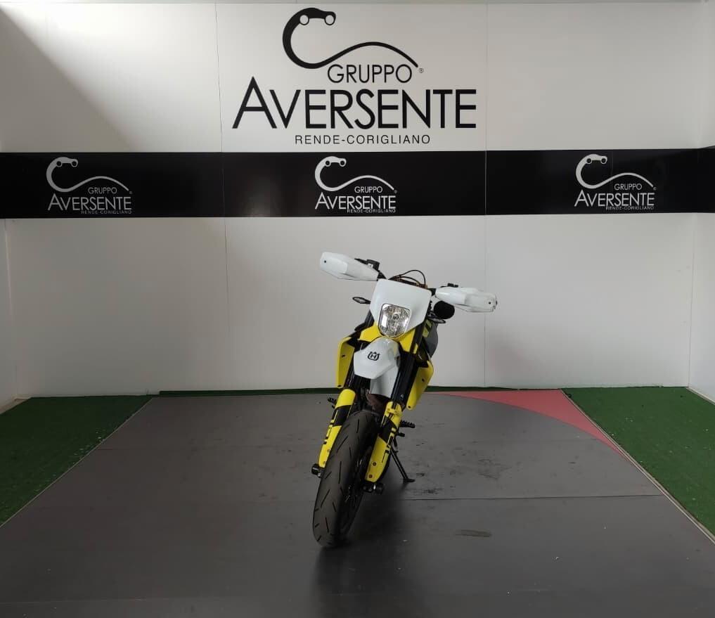Husqvarna 701 Supermoto
