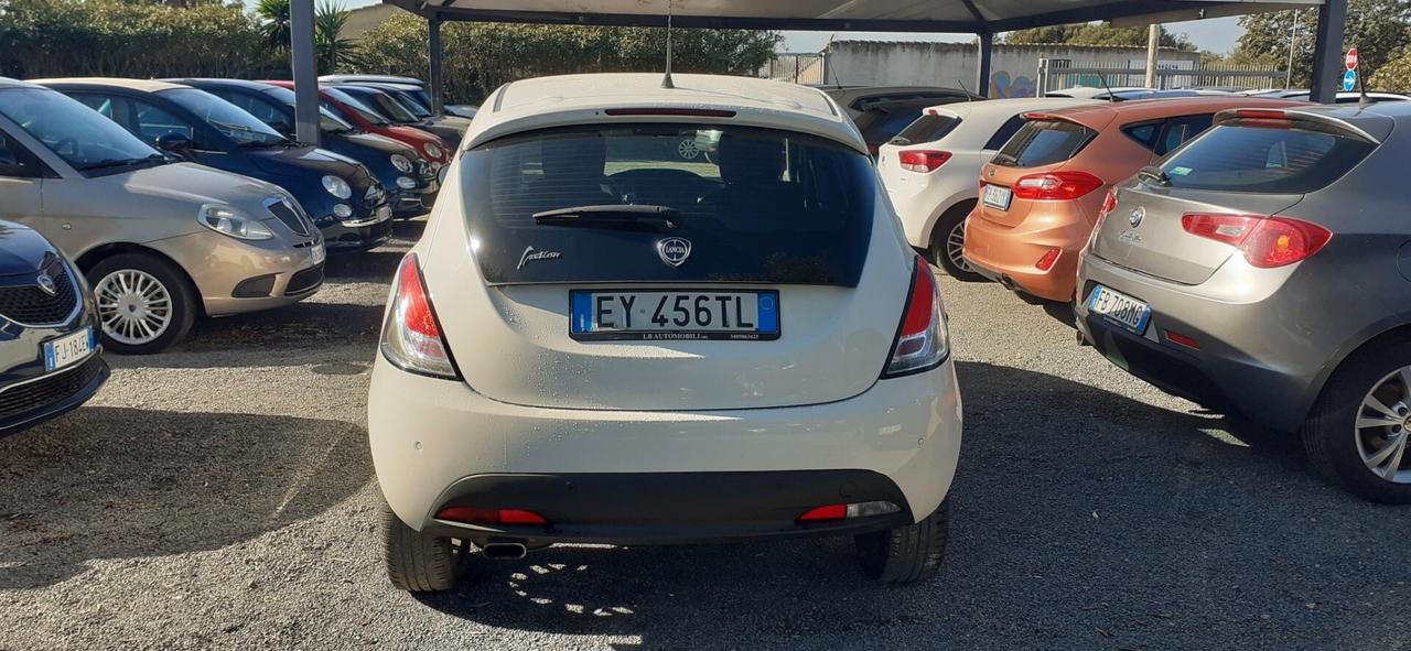 LANCIA YPSILON 2015 - 1.2 BENZINA OK NEOP. LB AUTOMOBILI