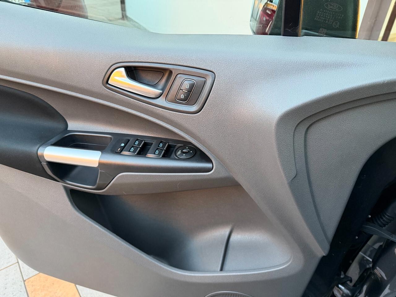 Ford Tourneo Connect 1.5 TDCI 120 cv. ACTIVE (Nav)