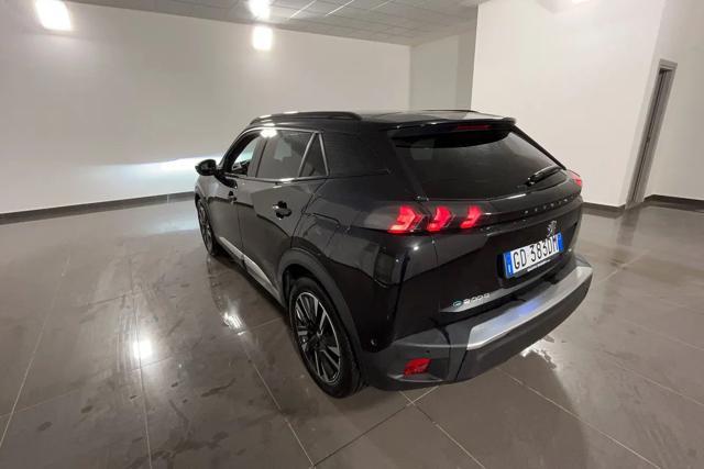 PEUGEOT 2008 motore elettrico 136 CV GT