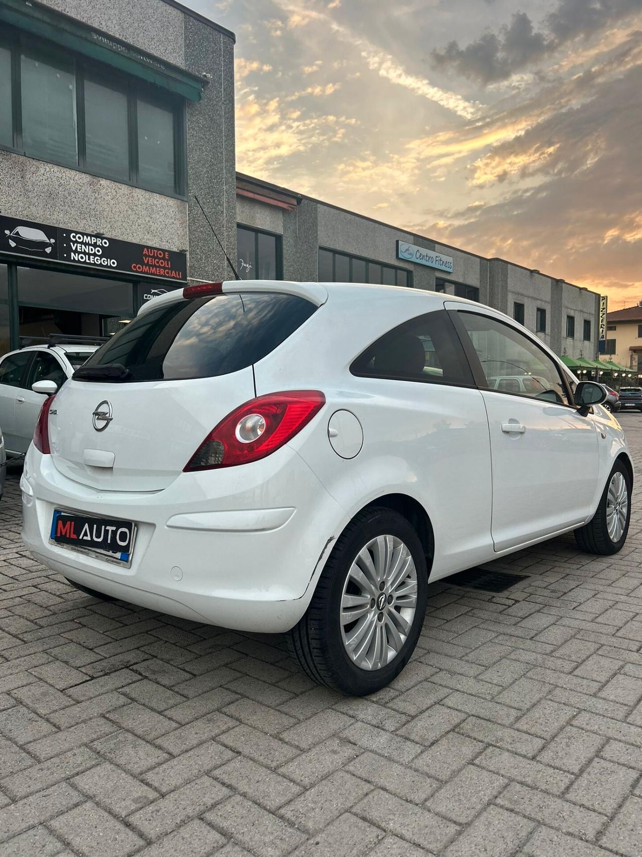 Opel Corsa 1.2 85CV 3 porte GPL-TECH Ecotec OK NEOPATENTATI