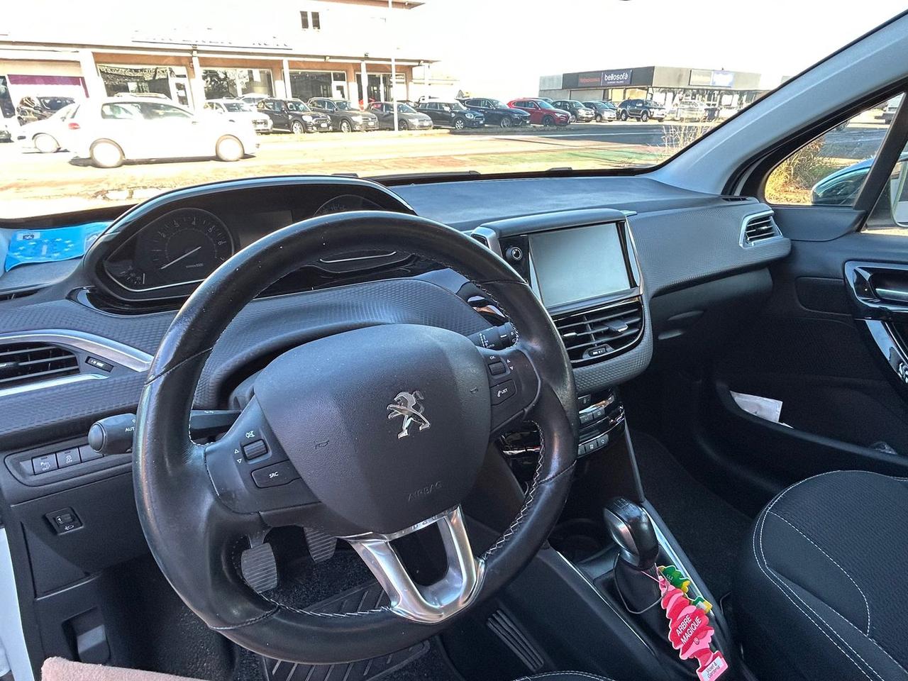 Peugeot 208 Allure 1.2 PureTech 82 #8112