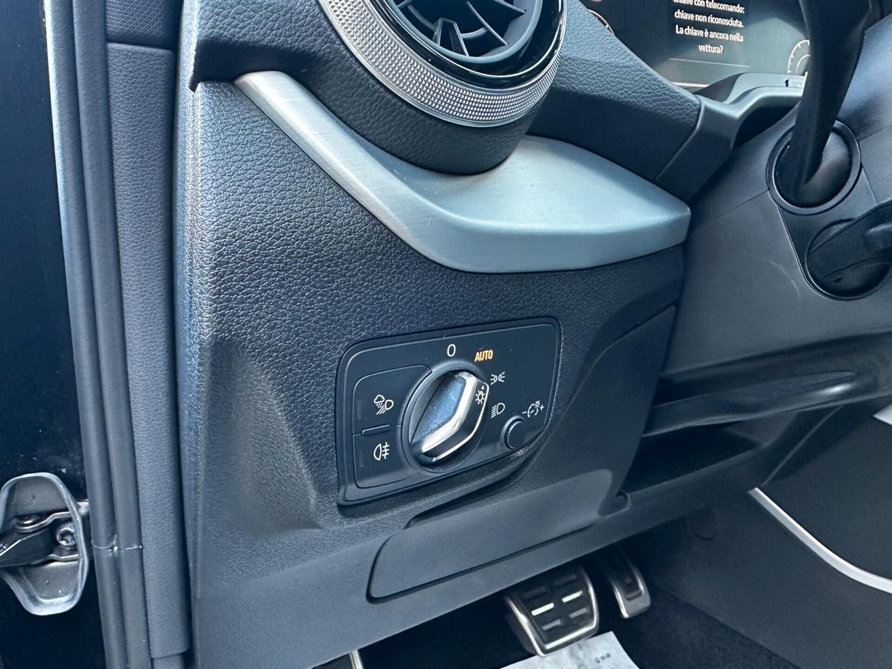 Audi Q2 35 TDI 2x S LINE_PANORAMA_FARI MATRIX_VIRTUAL_CAMERA_R18