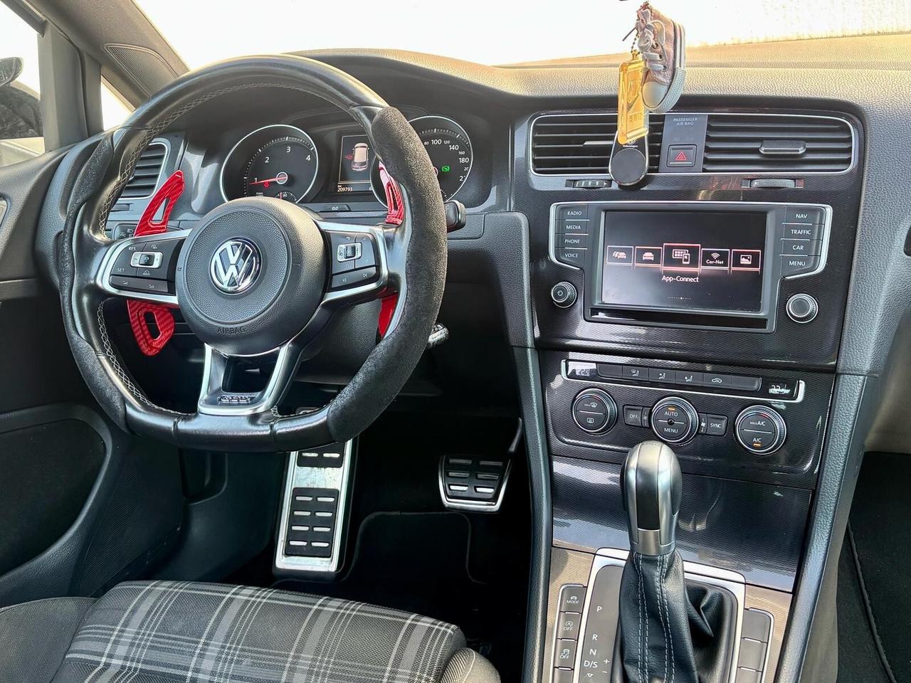 Volkswagen Golf GTD 2.0 TDI DSG 5p. Business BlueMotion Technology
