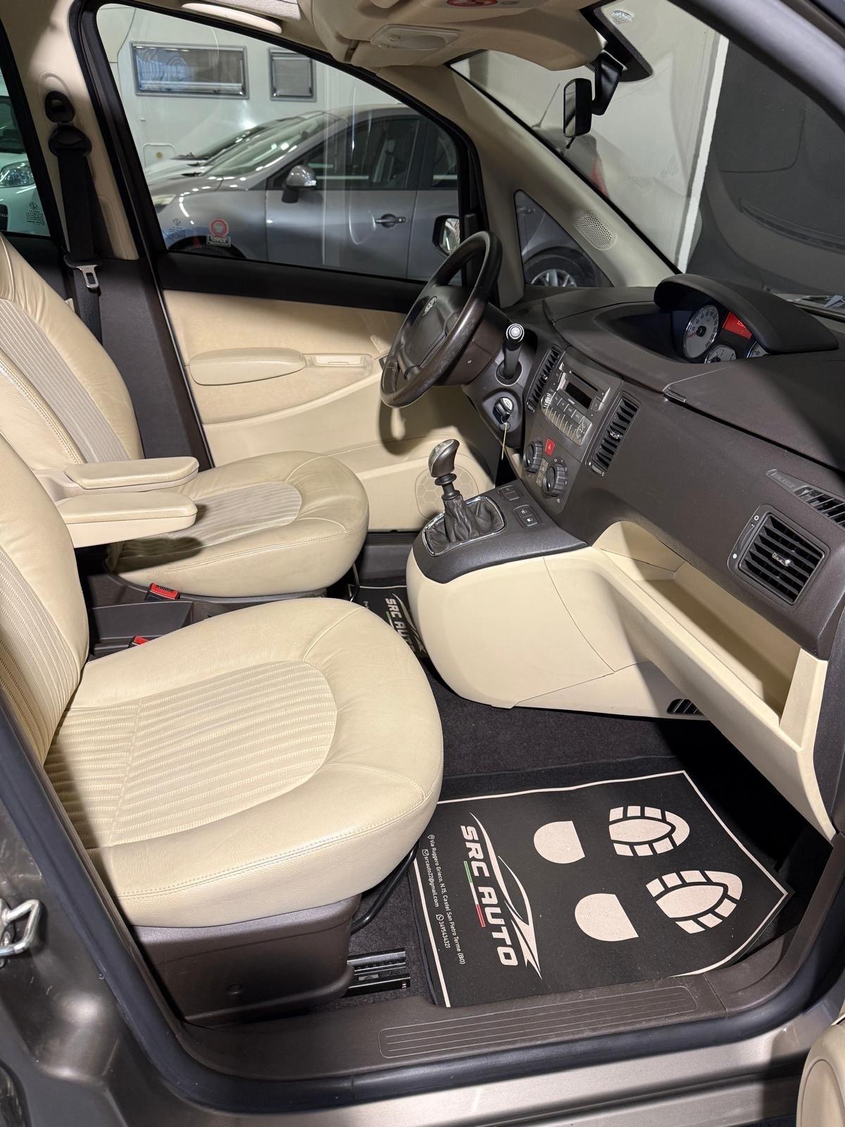 Lancia MUSA 1.4 16V Platino Plus