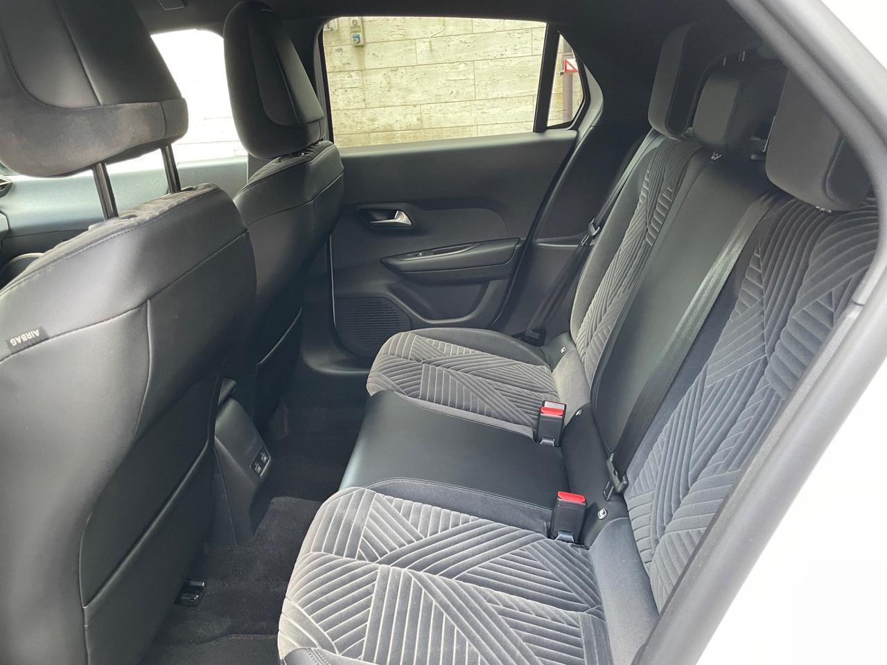 Lancia Ypsilon Hybrid e-DCT LX
