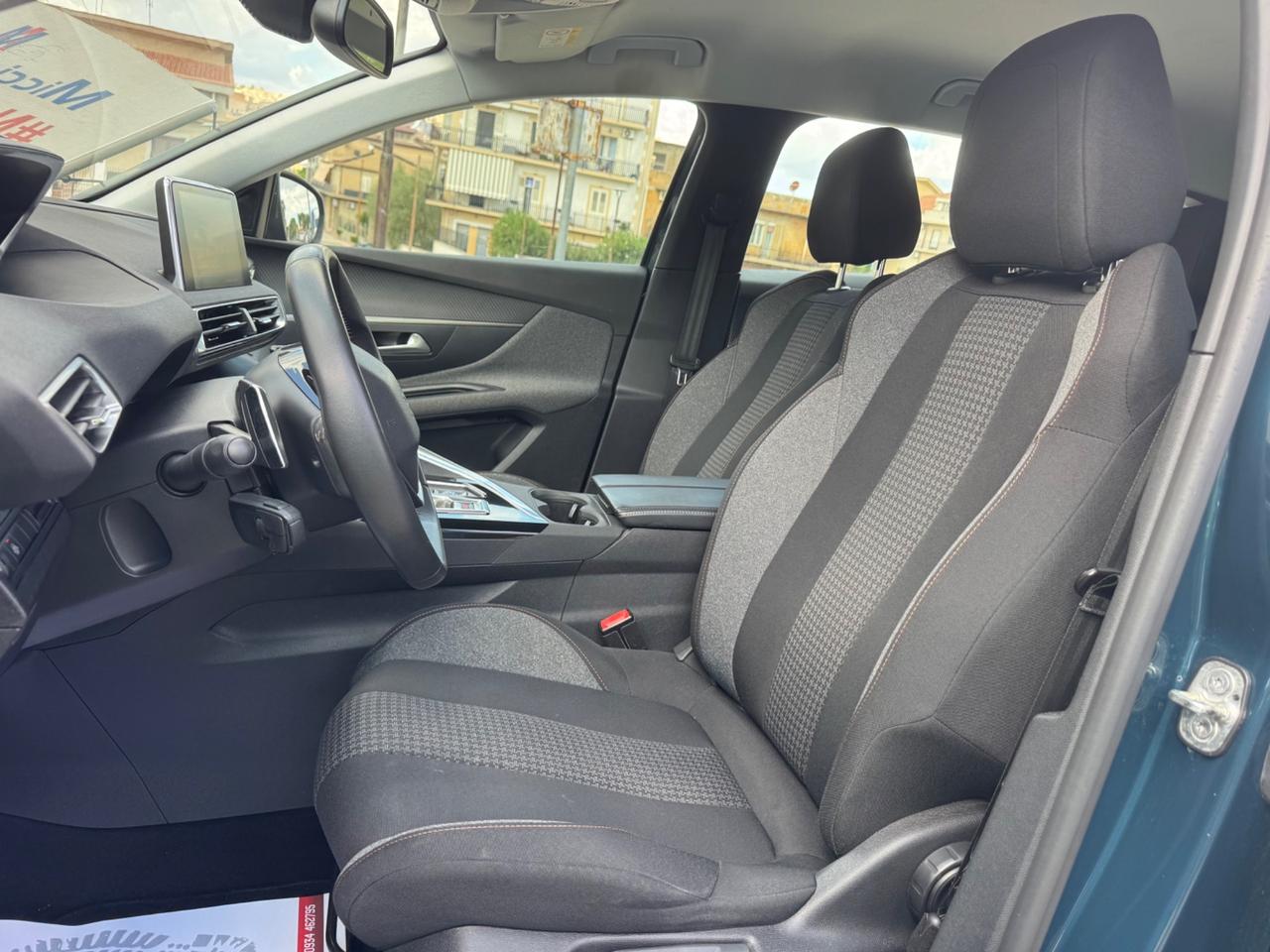 PEUGEOT 3008 1.5 BLUEHDI 130 CV ALLURE EAT8 FULL IVA