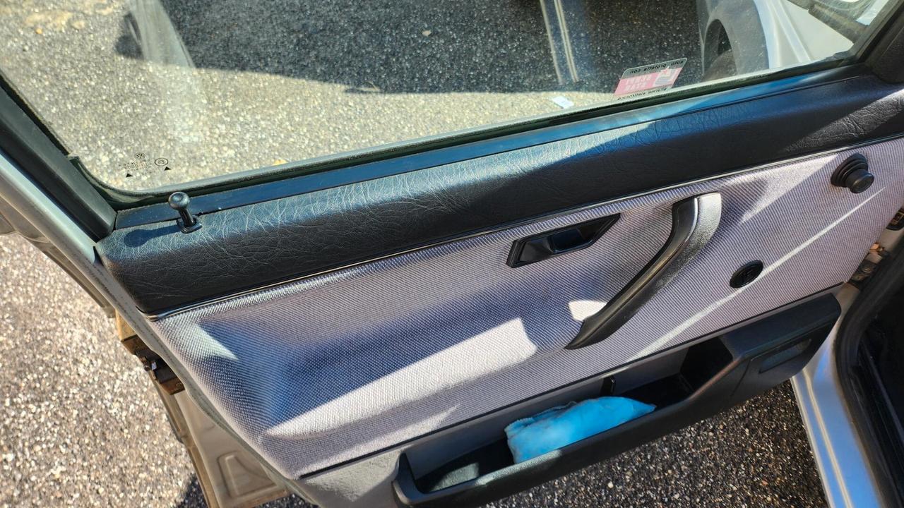 Volkswagen Golf 1600 cat 5 porte GL