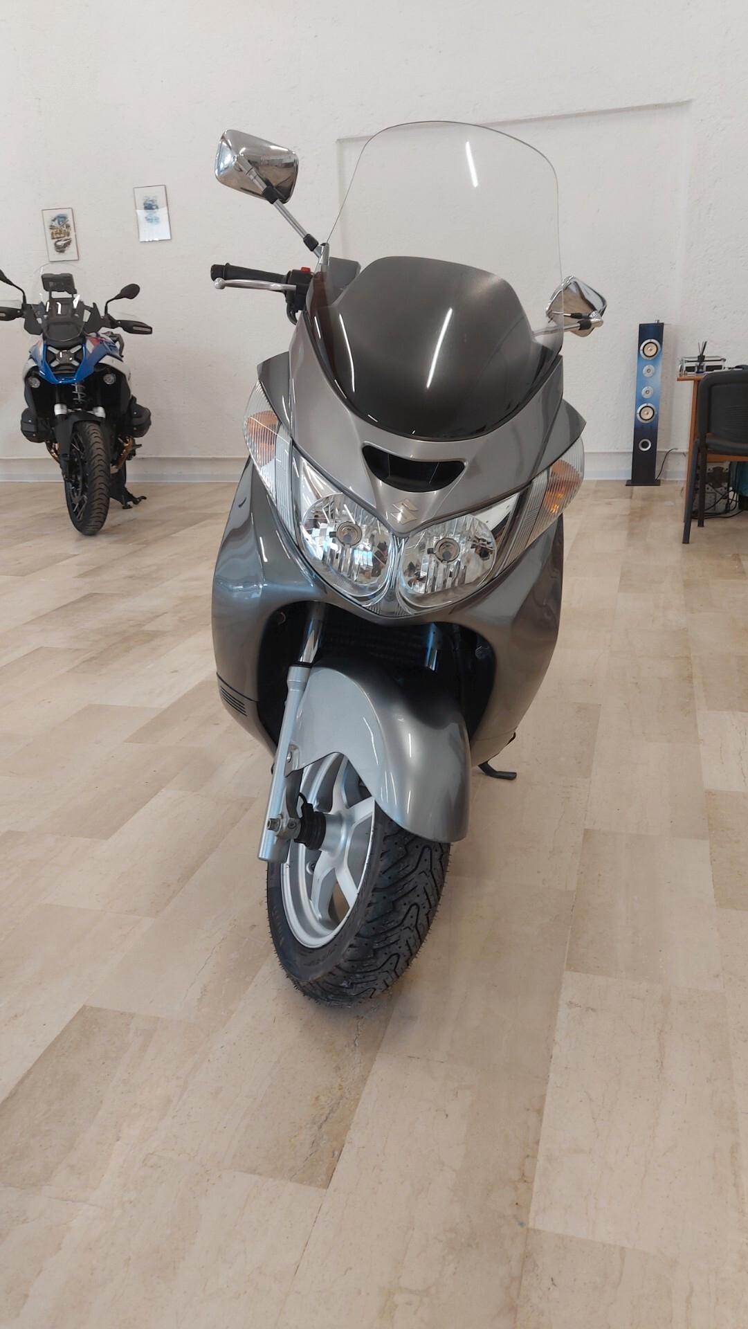 Suzuki Burgman 400