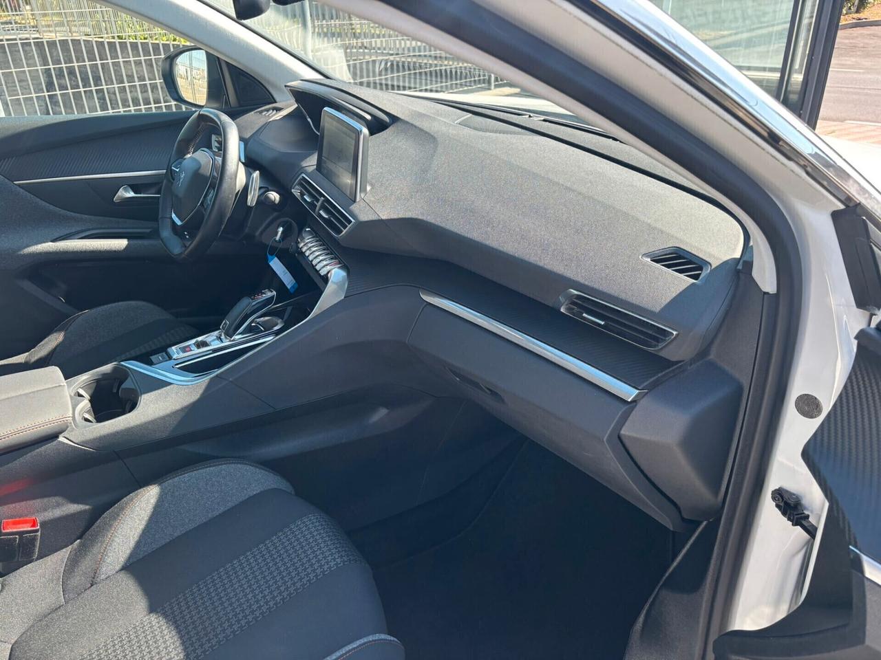 Peugeot 3008 EAT8
