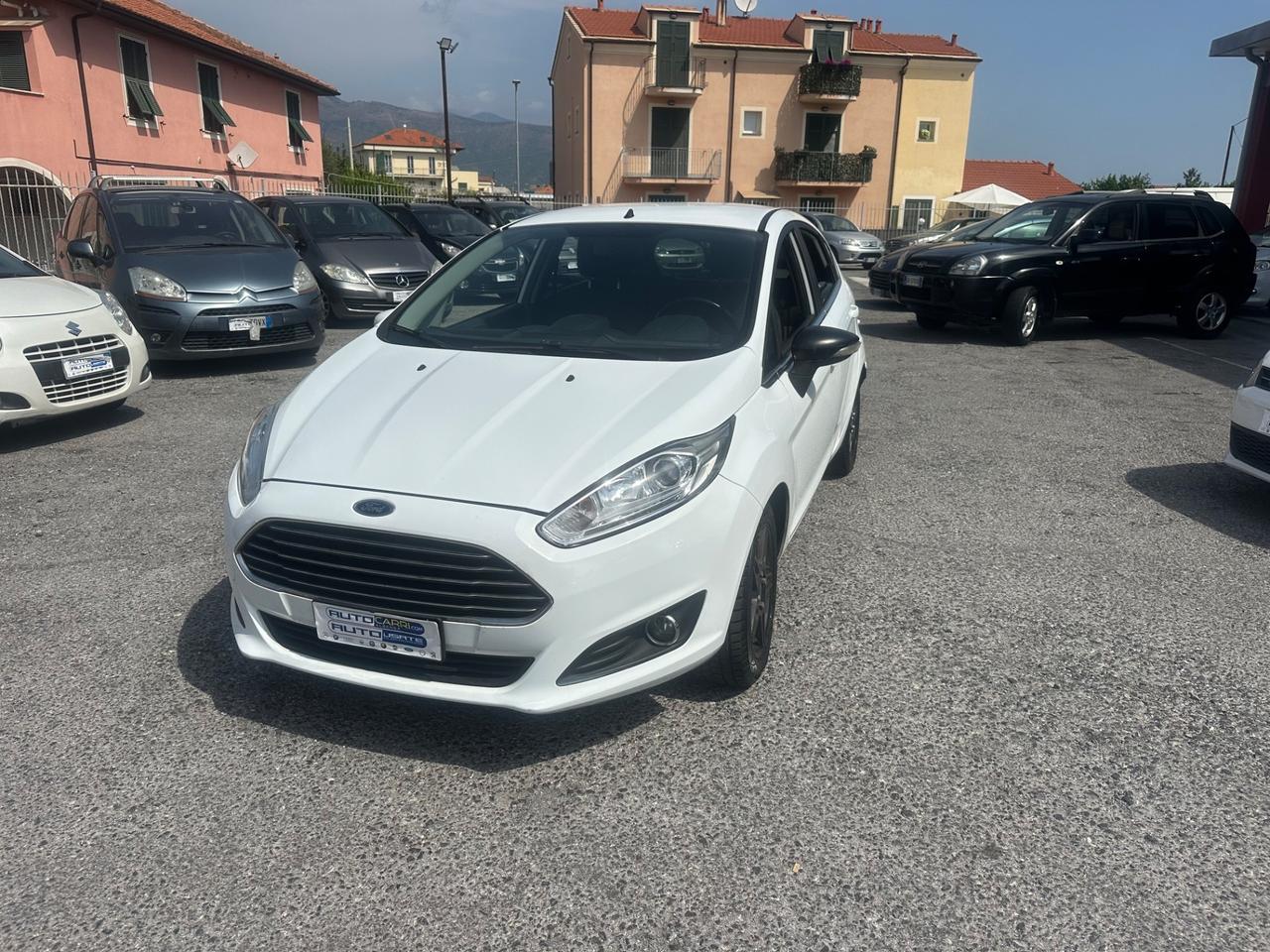 Ford Fiesta 1.5 TDCi 75CV 5 porte Titanium