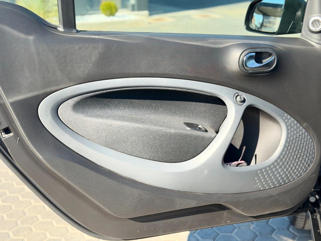 Smart ForTwo BRABUS 0.9 Turbo twinamic cabrio Xclusive