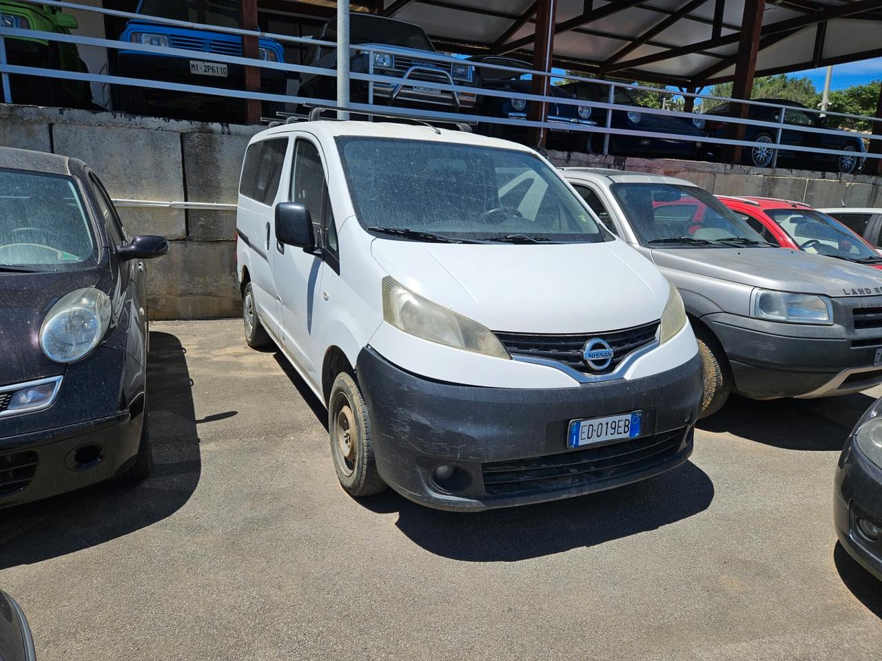 NISSAN NV200