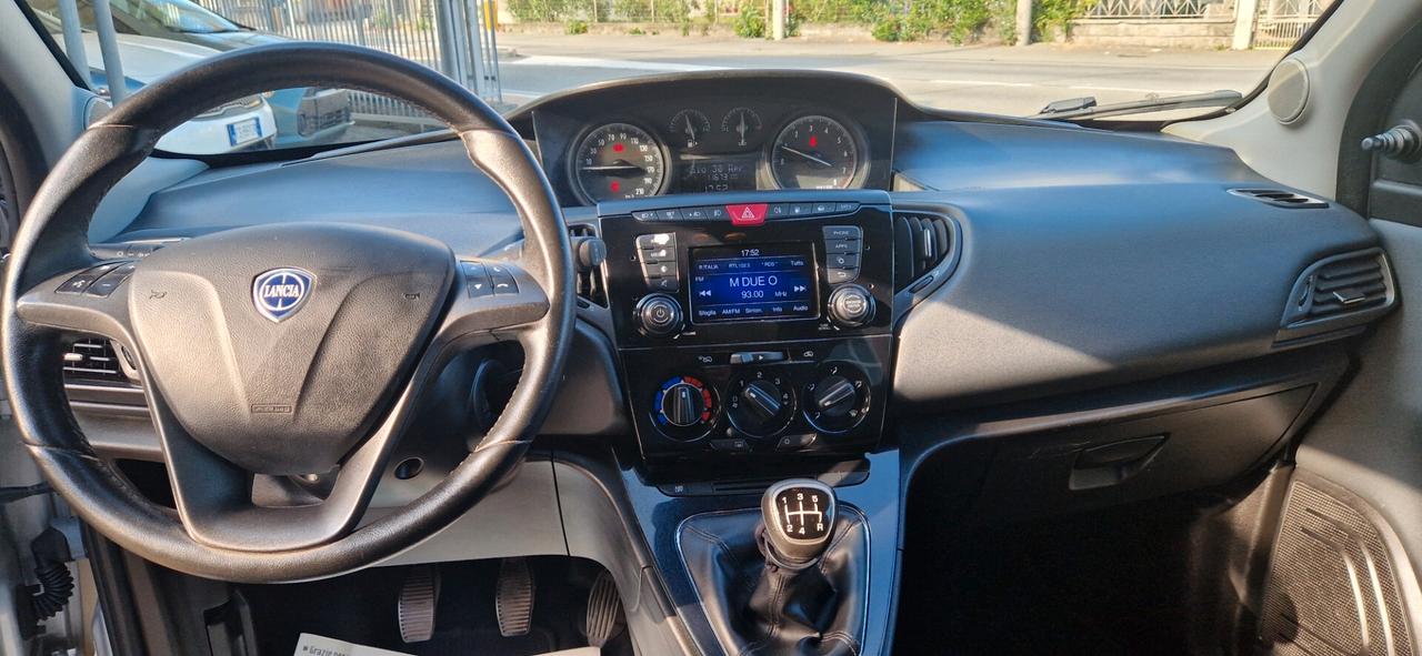 Lancia Ypsilon 1.2 69 CV 5 porte GPL Ecochic Silver