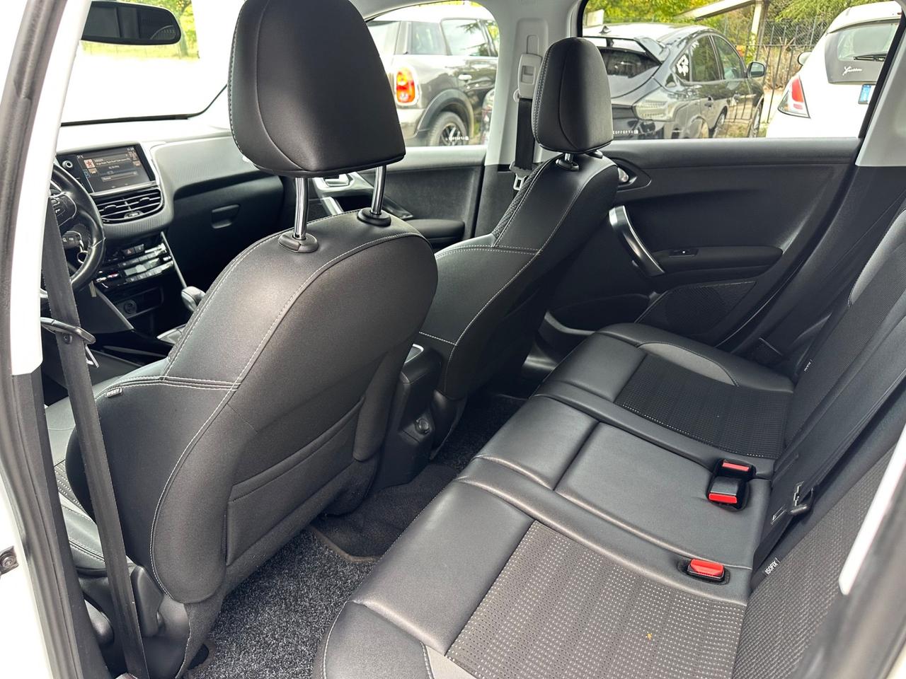 Peugeot 2008 BlueHDi 100 GT Line