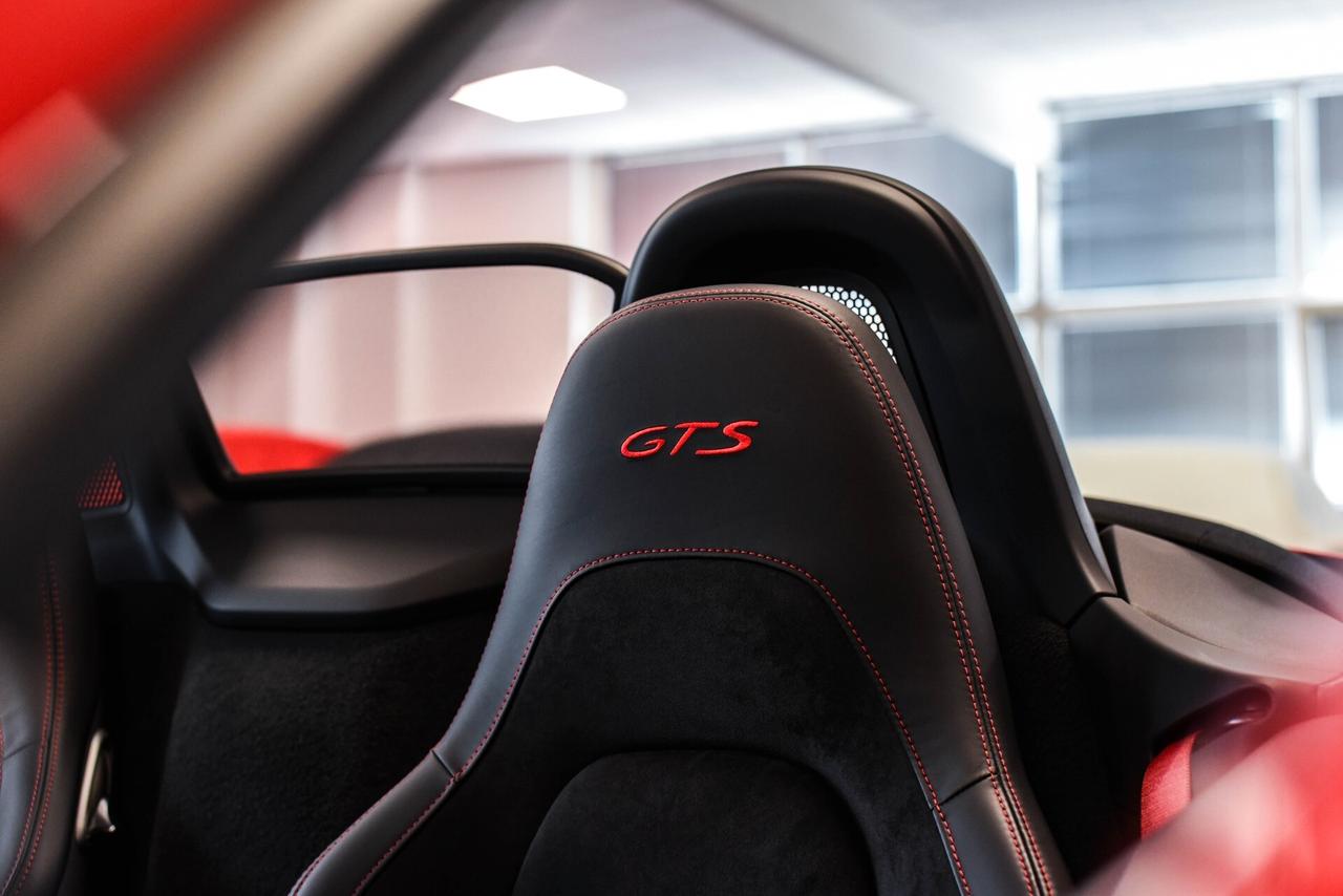 Porsche 718 Spyder Boxster 2.5 GTS