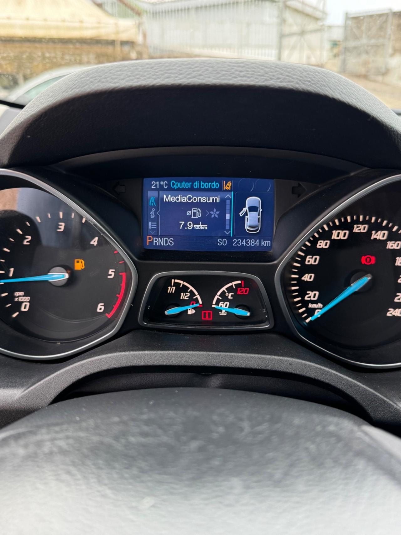 Ford Kuga 2.0 TDCI 140 CV 4WD Powershift Titanium