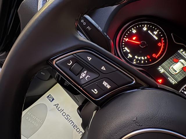 AUDI Q2 30 TDI S tronic Business Plus