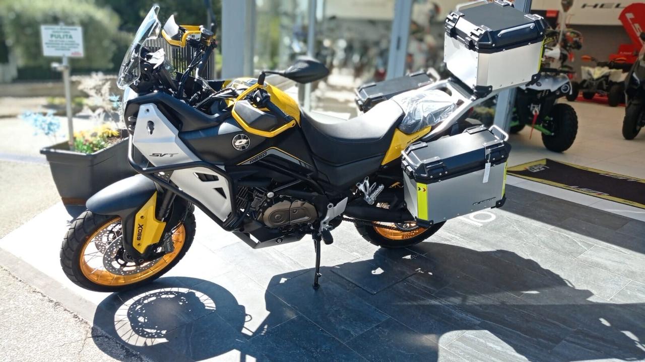 Qj Motor SVT 650 X-NUOVA-4 ANNI DI GARANZIA