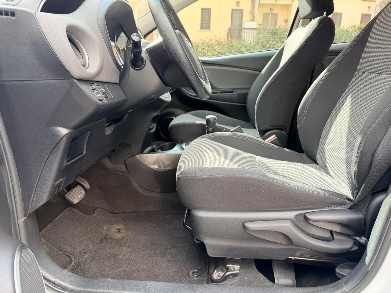 Toyota Yaris 1.5 Hybrid 5 porte Active