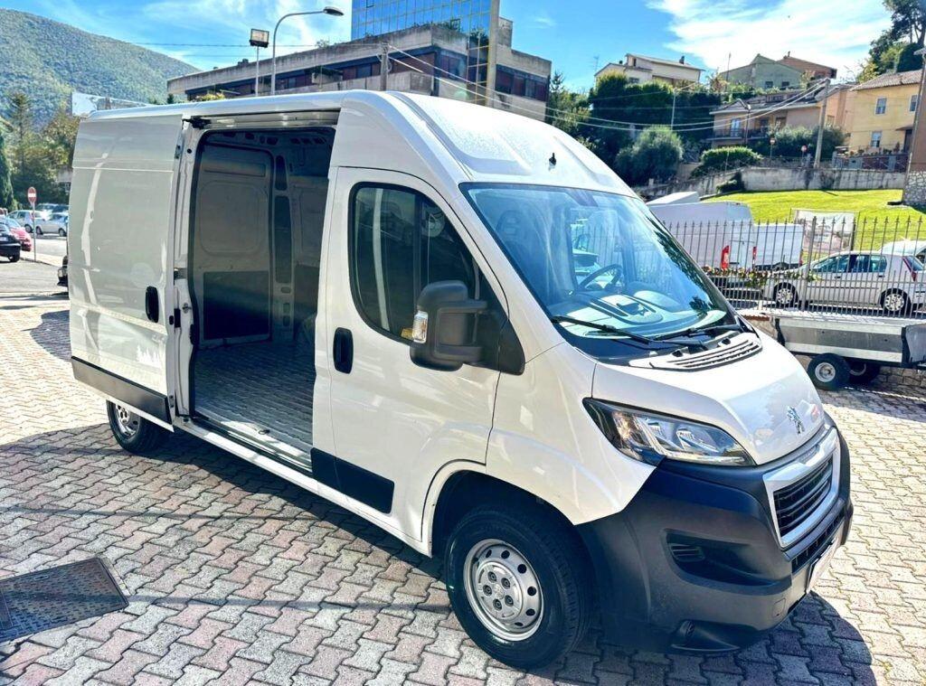 PEUGEOT Boxer 330 2.0 BlueHDi 130CV PM-TM Furgone