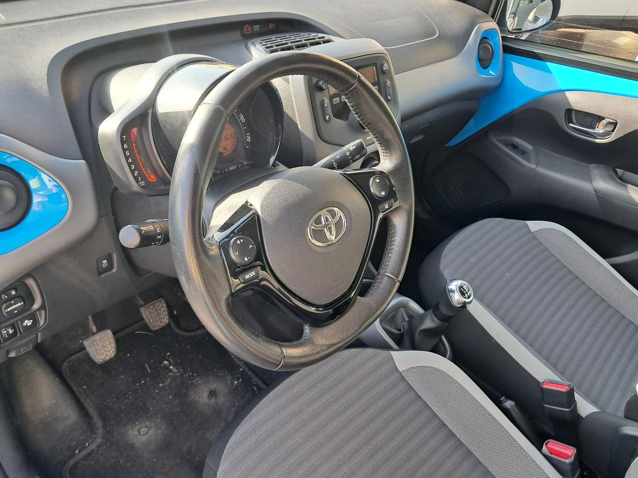 Toyota Aygo 1.0 VVT-i 72 CV 5 porte x-cool