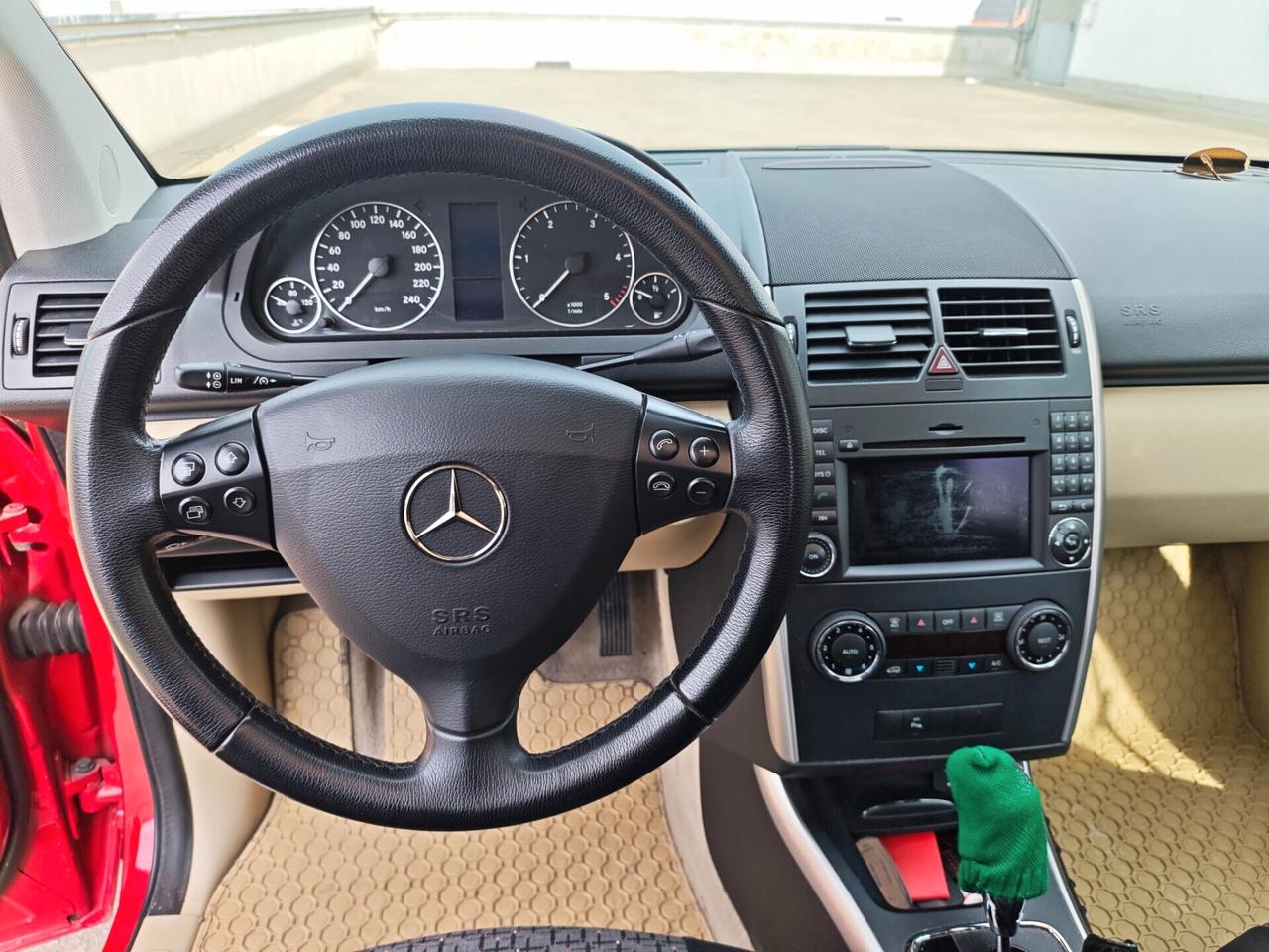 Mercedes-benz A 200 CDI Premium