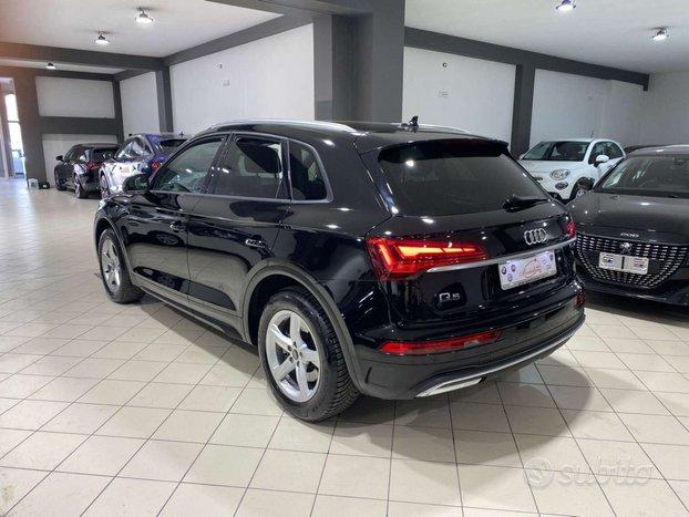 AUDI Q5 35 TDI S tronic Business