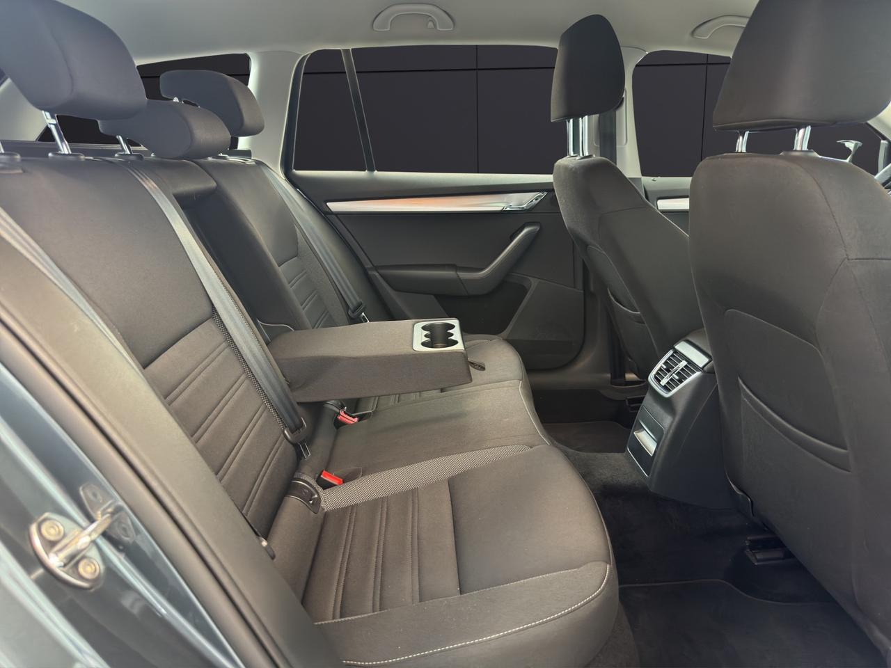 Skoda Octavia 2.0 TDI SCR 150 CV DSG Wagon Executive