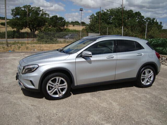 Mercedes- GLA 200d Automatic ''TETTO PANORAMICO''