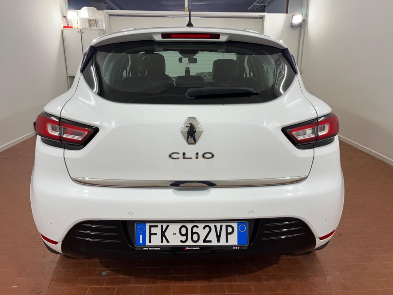 Renault Clio TCe 12V 90 CV * NEOPATENTATI *