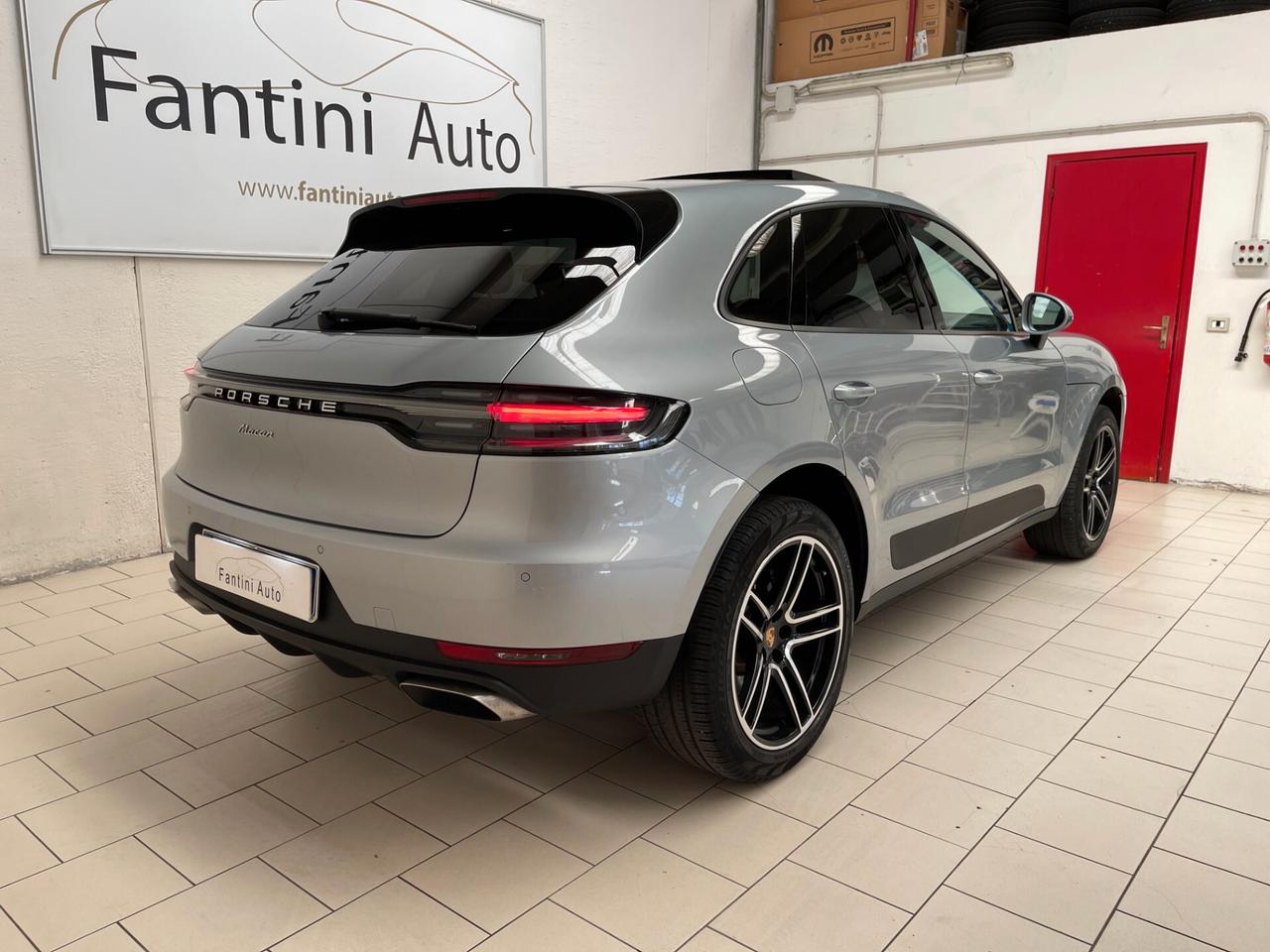 Porsche Macan 2.0 245cv pdk-LEGGI SOTTO