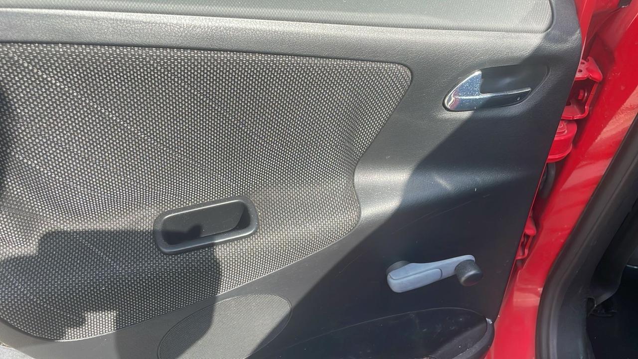 Peugeot 207 1.4 95cv 5p. XSI