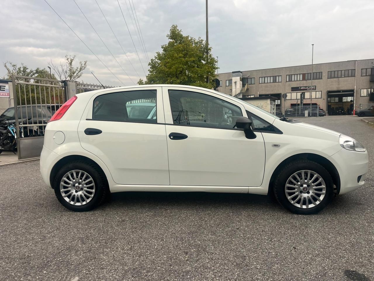 Fiat Grande Punto 1.2 5p SOLO 40.000KM