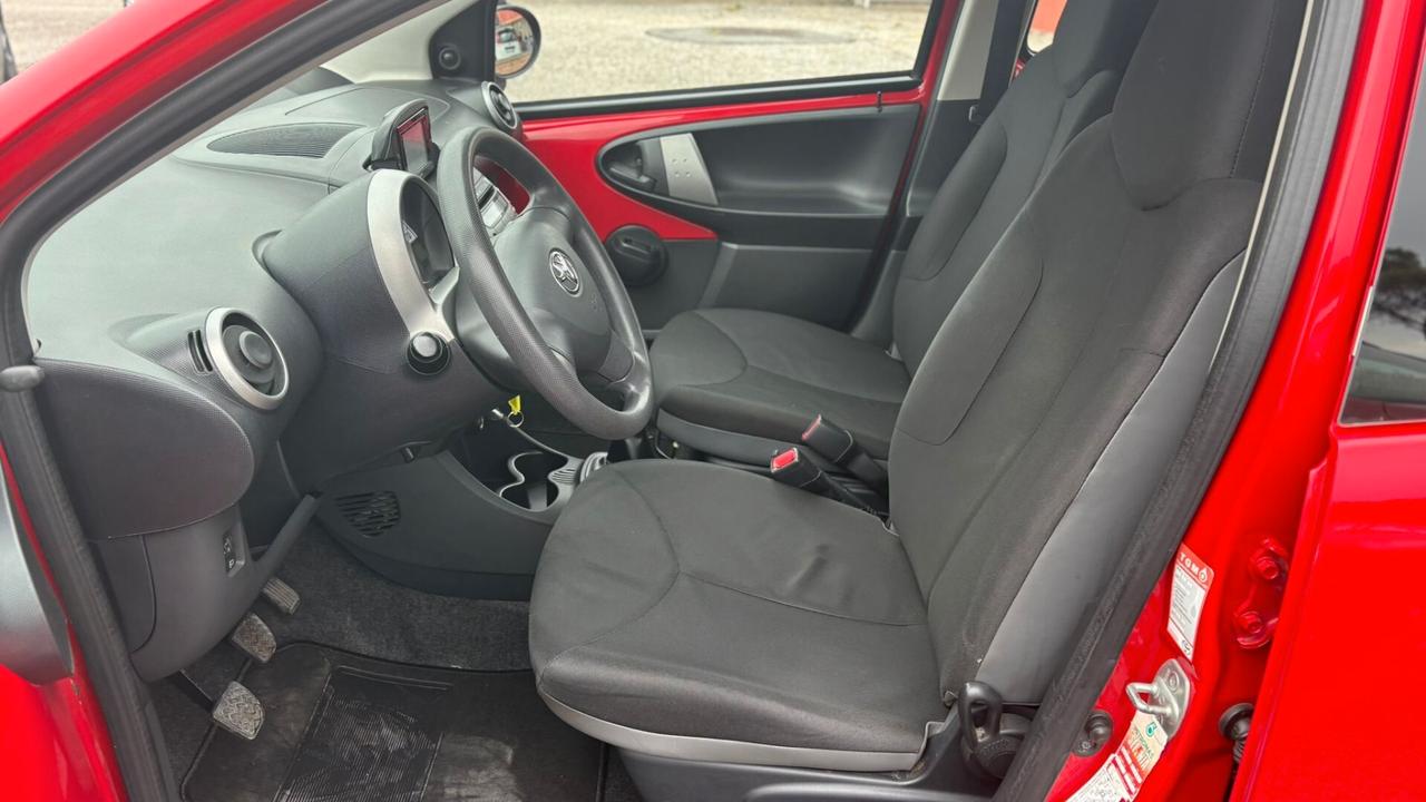 Toyota Aygo 1.0 12V VVT-i 5 porte Lounge Connect