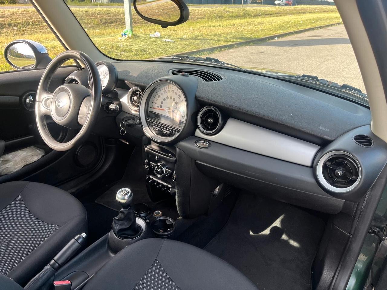 Mini 1.6 16V One (72kW)