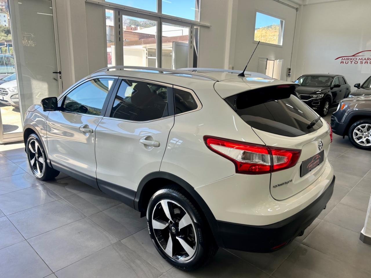 Nissan Qashqai 1.5 dCi Tekna TETTO finanziabile
